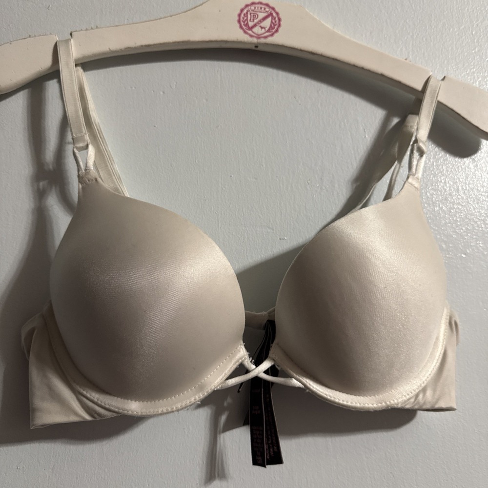 Victoria's Secret Bra 34AA Bombshell Plunge Ivory Lace Strappy Adds 2 Cups
